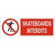 Panneau interdiction skateboards interdits
