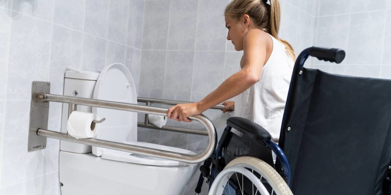 Accessibilité : aménager des sanitaires PMR